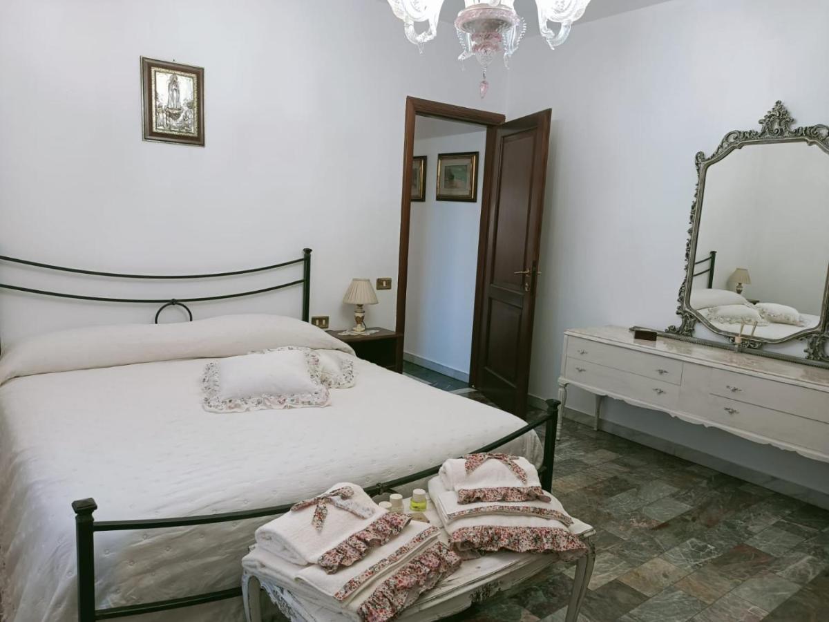 Bed and Breakfast Pirro & Sharon House Pianore Екстер'єр фото